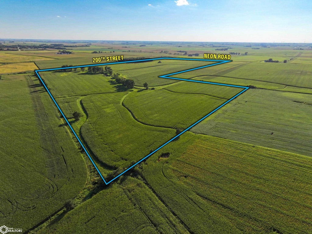 Photo of 14226 200th Street, Fayette, IA 52142 (MLS # 6343474)