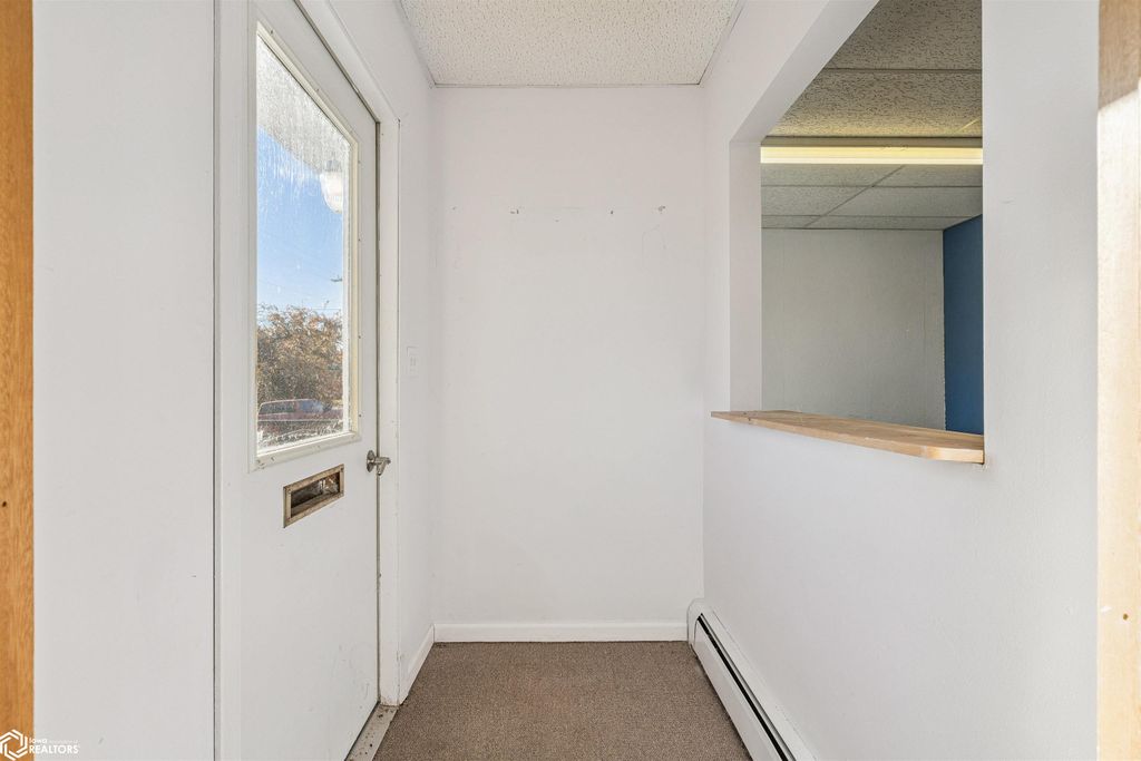 Photo of 101 S Cherry Street, Mount Pleasant, IA 52641 (MLS # 6333561)