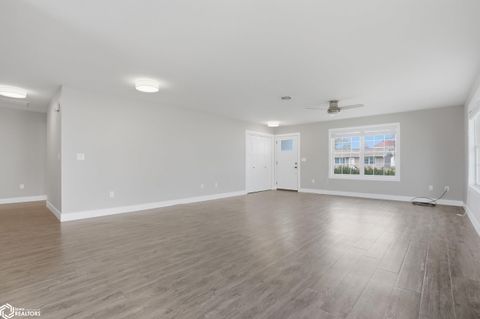 Tiny photo for 614 N Lincoln Street #102, Mount Pleasant, IA 52641 (MLS # 6337137)