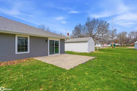 Tiny photo for 614 N Lincoln Street #102, Mount Pleasant, IA 52641 (MLS # 6337137)
