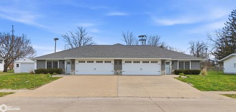 Tiny photo for 614 N Lincoln Street #102, Mount Pleasant, IA 52641 (MLS # 6337137)