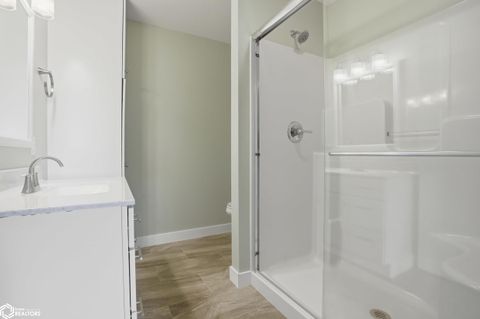 Tiny photo for 614 N Lincoln Street #102, Mount Pleasant, IA 52641 (MLS # 6337137)