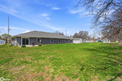 Tiny photo for 614 N Lincoln Street #102, Mount Pleasant, IA 52641 (MLS # 6337137)