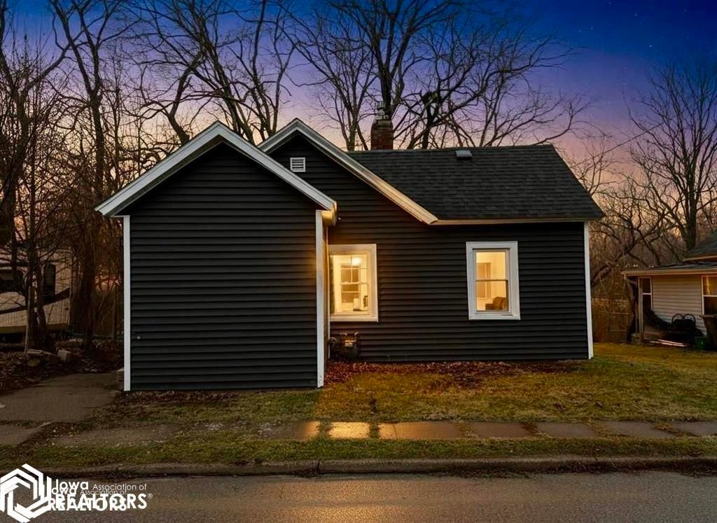 Photo of 1213 Doemland Street, Burlington, IA 52601 (MLS # 6337668)