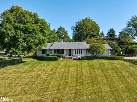 1015 Lakeshore Drive Osceola IA 50213