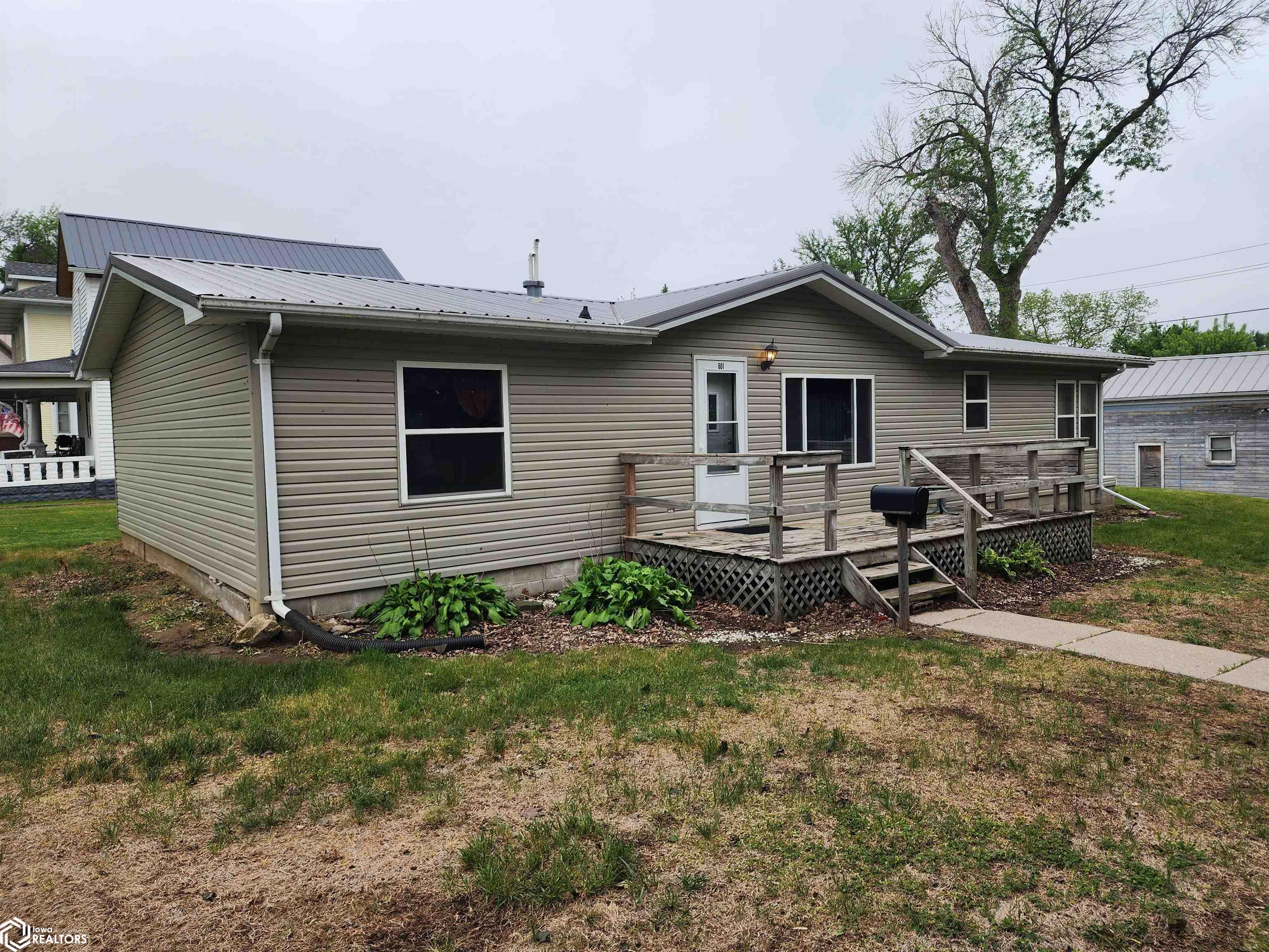 Photo 1 of 17 — 601 3Rd Street, Ida Grove, IA 51445