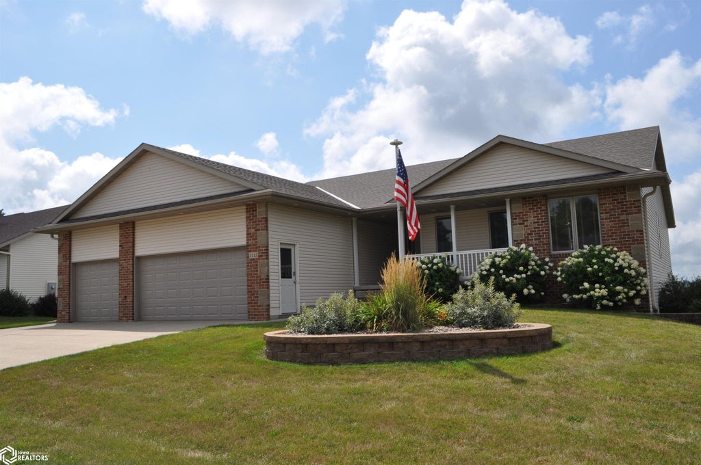 Photo of 1112 Woodland Drive, Carroll, IA 51401 (MLS # 6341299)