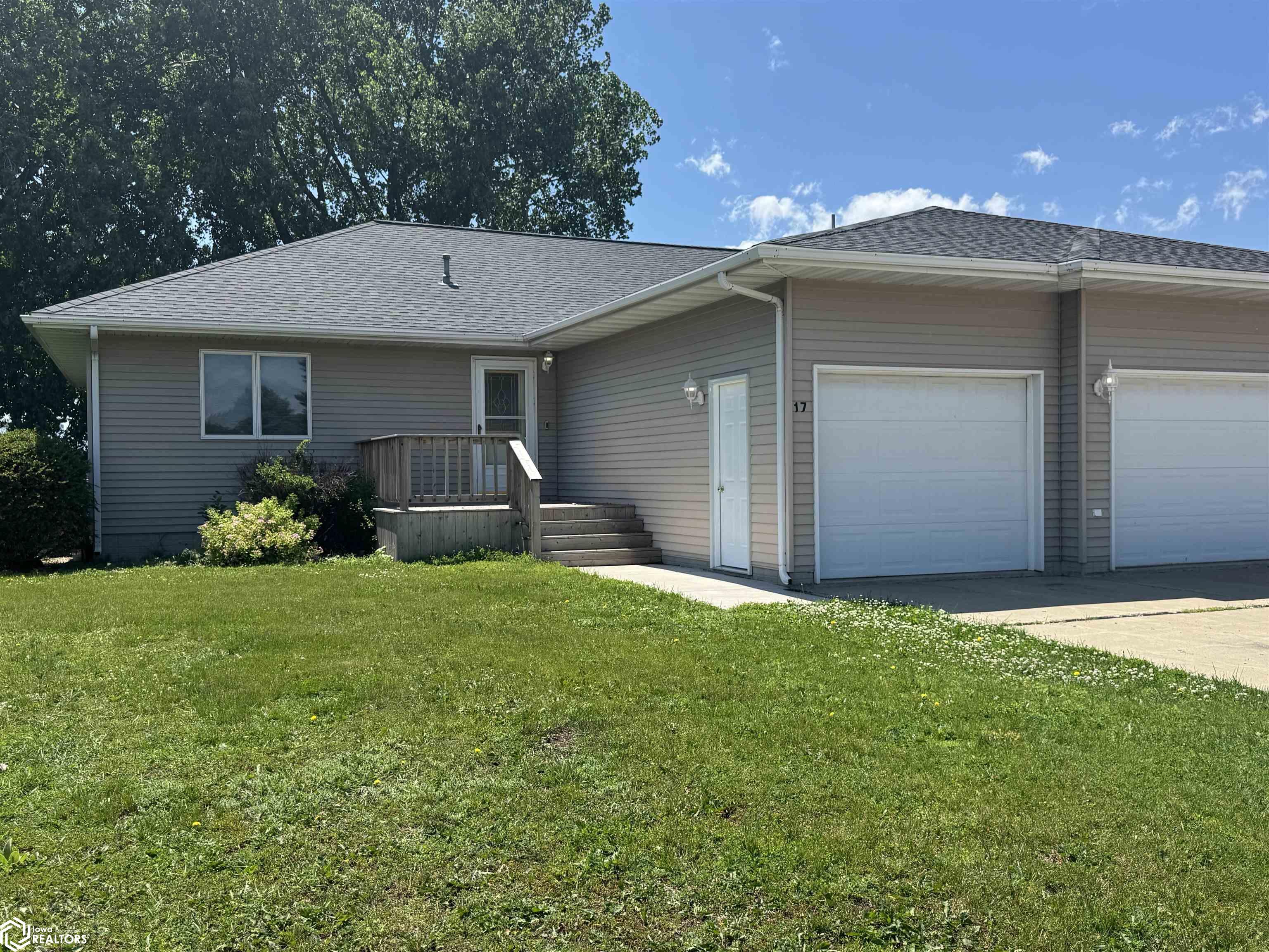 Photo 1 of 29 — 17 Plaza Drive, Clear Lake, IA 50428