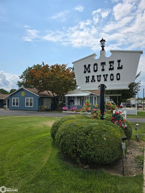 1610 Mulholland Street Nauvoo IL 62354