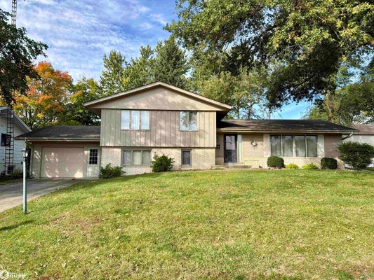 805 BROOKSIDE DR, AUDUBON, IA 50025 - Image f70959f18efd25db00611e18b8a103f3/3020299650