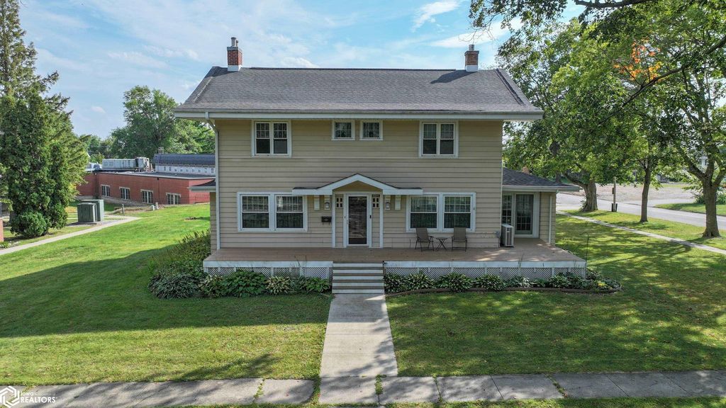 Photo of 1004 2nd Avenue, Ackley, IA 50601 (MLS # 6331888)