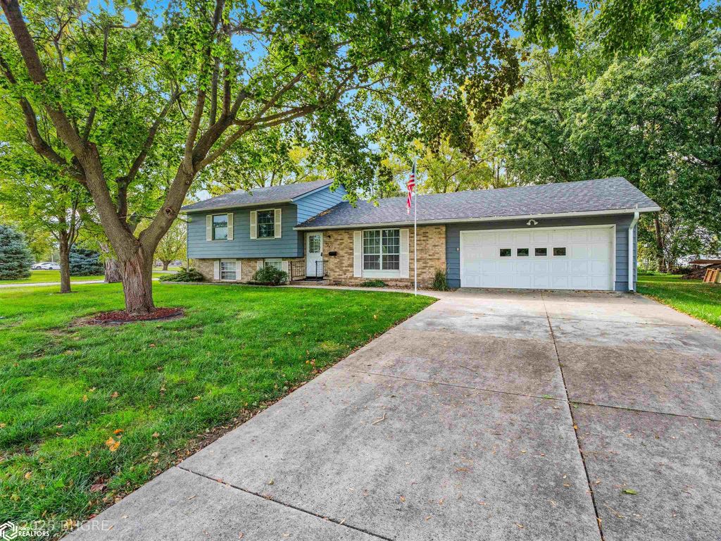 Photo of 524 S Western Street, Stuart, IA 50250 (MLS # 6333388)