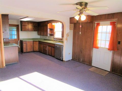 Tiny photo for 607 Lincoln, Ackley, IA 50601 (MLS # 6333406)