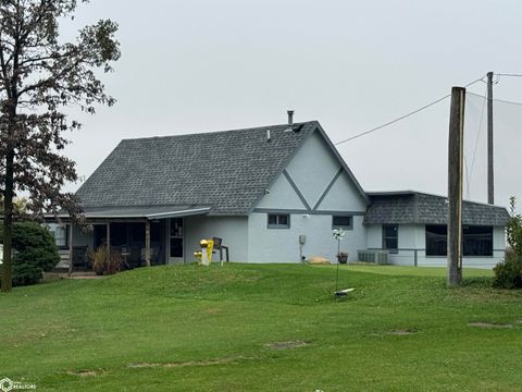 518 27th Avenue S Clear Lake IA 50428