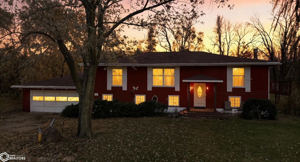 Photo of 701 W Fairground Street, What Cheer, IA 50268 (MLS # 6333489)