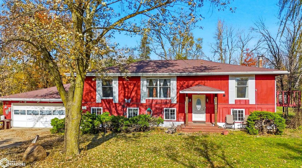 Photo of 701 W Fairground Street, What Cheer, IA 50268 (MLS # 6333489)