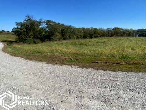 Photo of 1689 Pin Oaks Lane, Mount Pleasant, IA 52641 (MLS # 6343393)