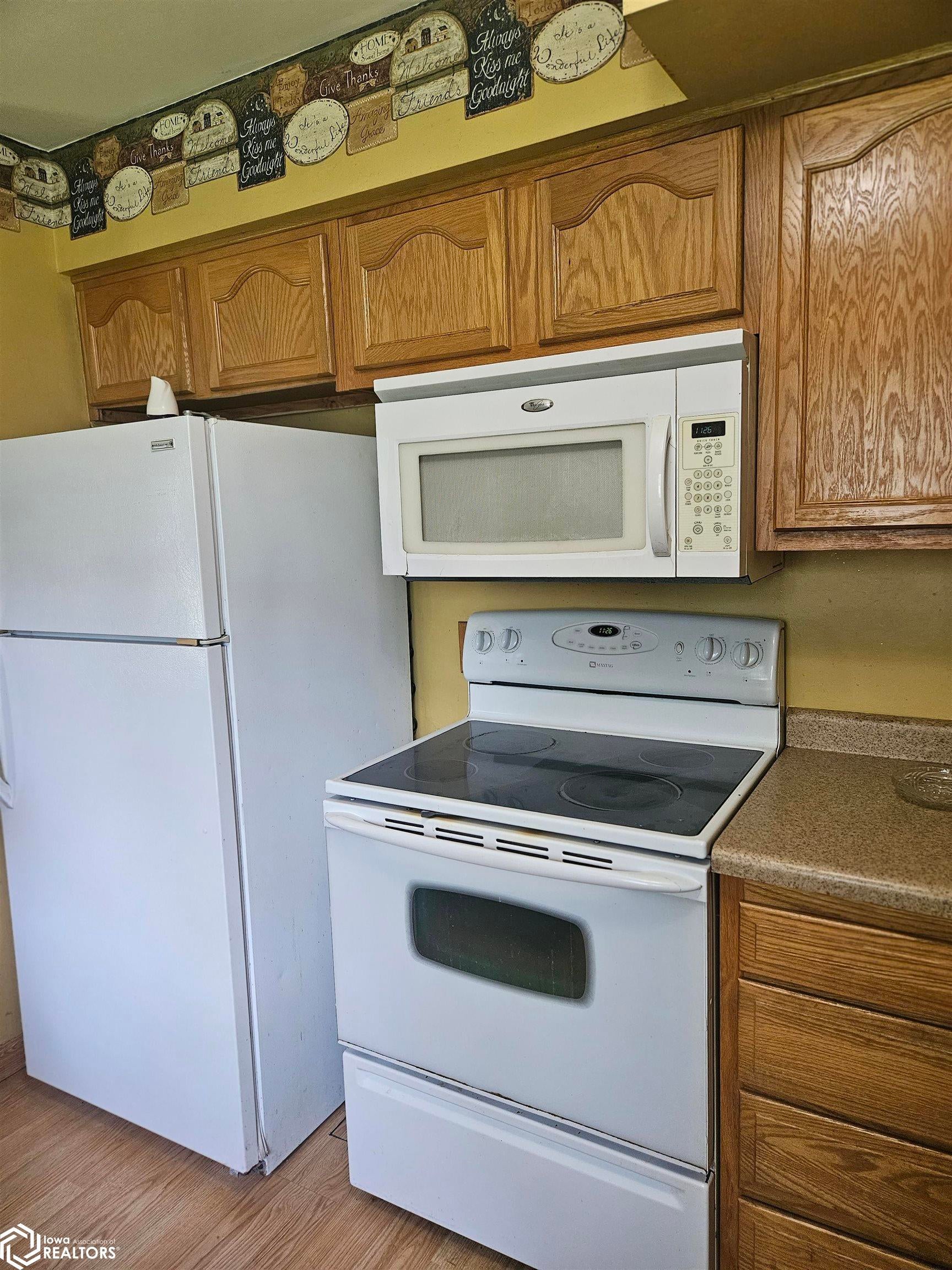 614 Bell Court - Photo 2
