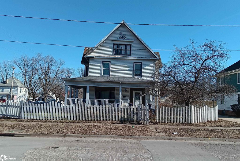 Photo of 180 N Ward Street, Ottumwa, IA 52501 (MLS # 6335037)