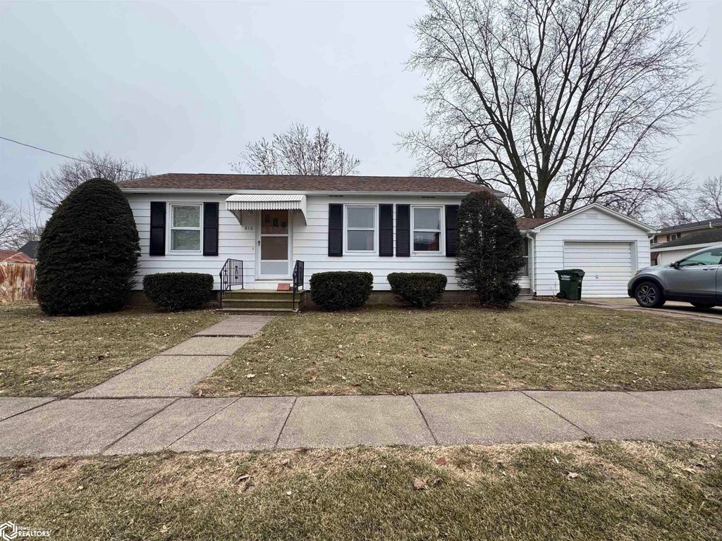 Photo of 816 valley Street, Mediapolis, IA 52637 (MLS # 6335038)