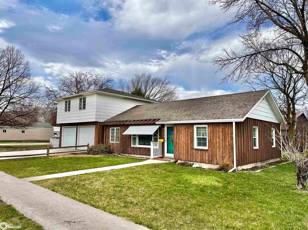 Photo of 304 E 3Rd Street, Kanawha, IA 50447 (MLS # 6337152)