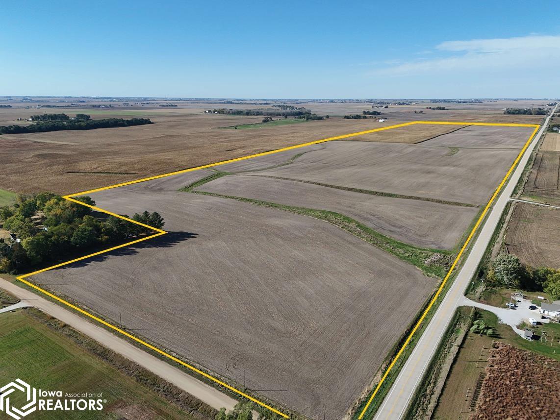 130th St. / Co. Rd. E18 at V Ave.