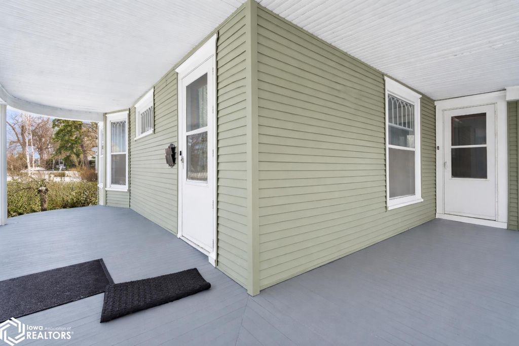 Photo of 600 E Washington St. St, Mount Pleasant, IA 52641 (MLS # 6336467)