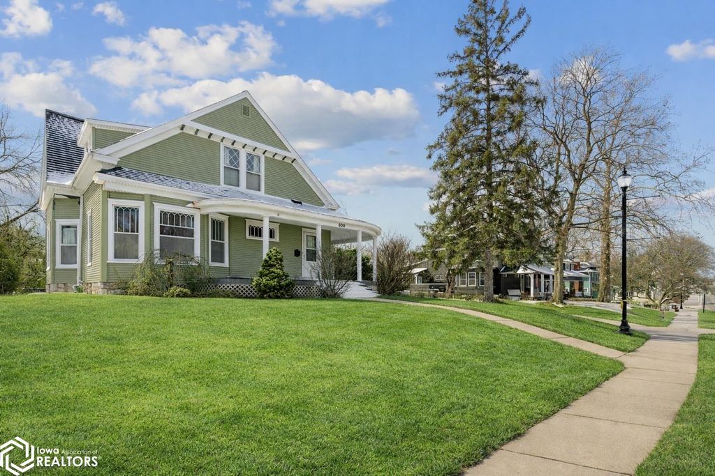 Photo of 600 E Washington St. St, Mount Pleasant, IA 52641 (MLS # 6336467)