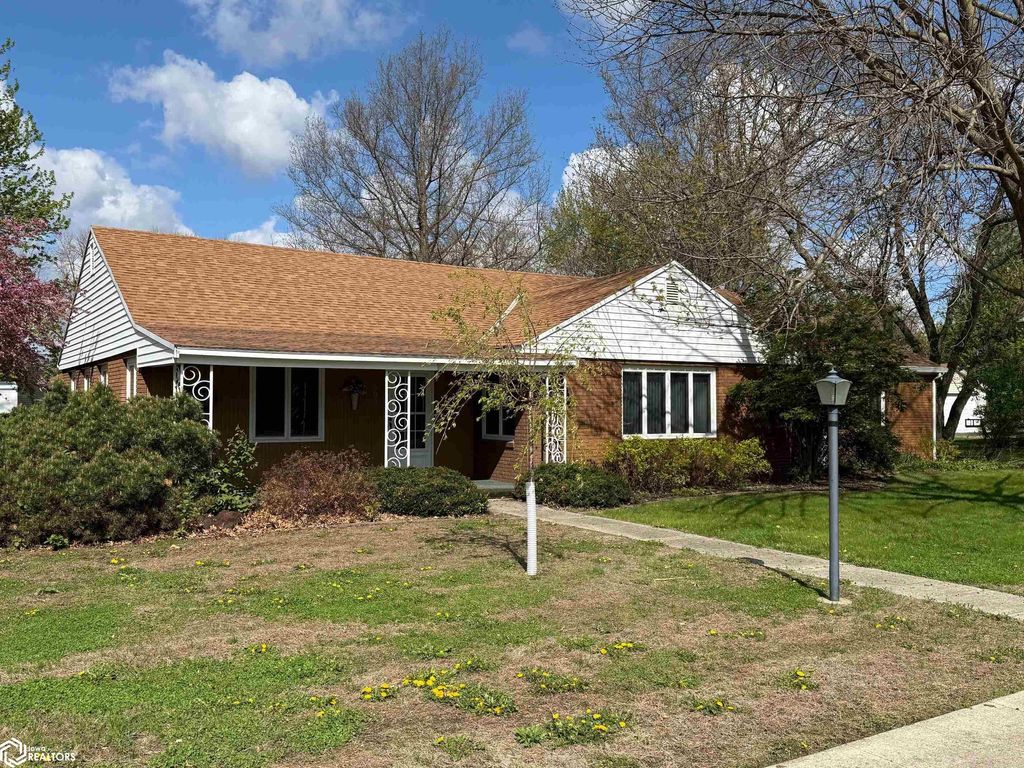 Photo of 605 N Phillips Street, Algona, IA 50511 (MLS # 6337739)