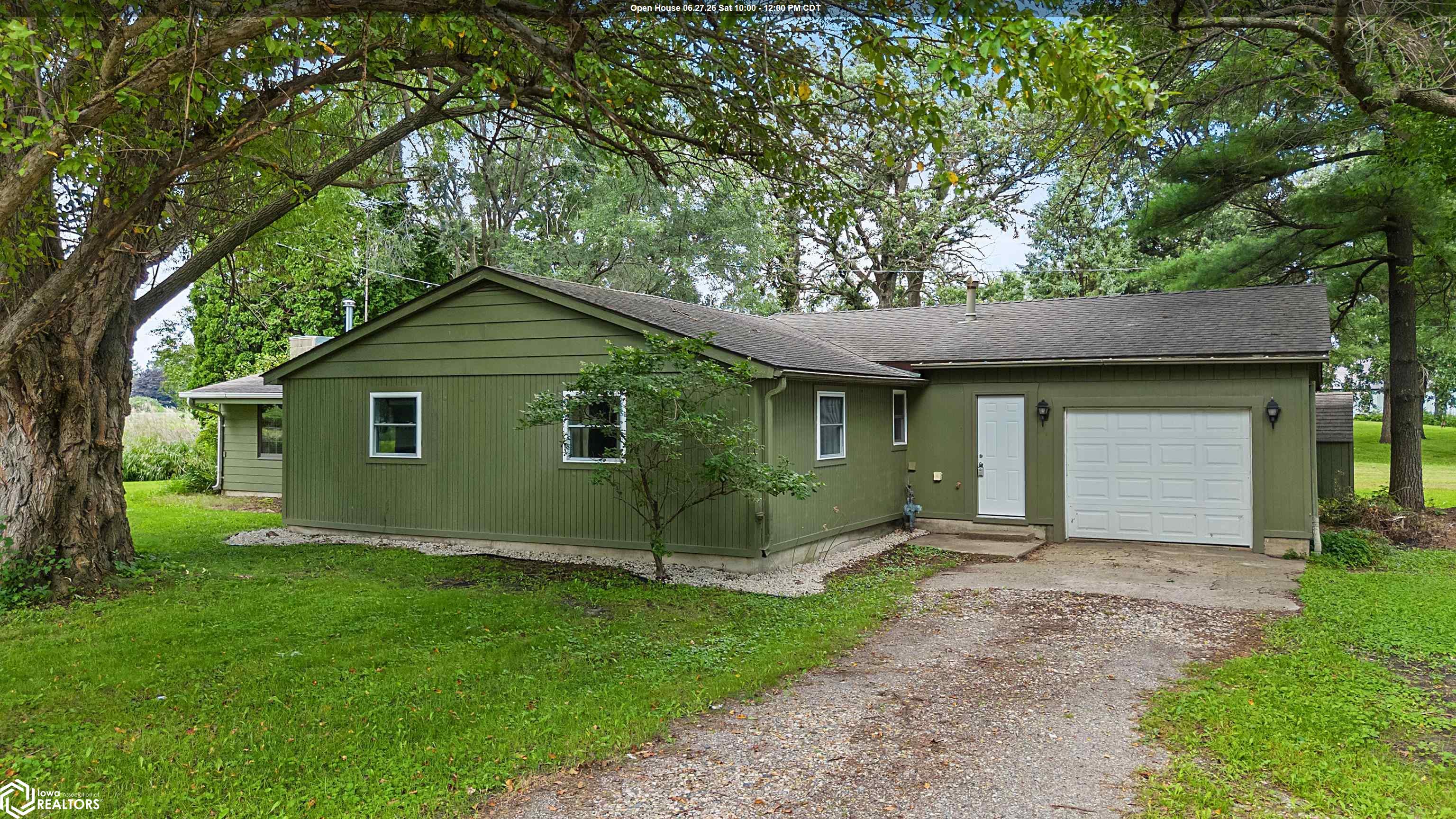 Photo 1 of 20 — 1810 N 8th Street, Clear Lake, IA 50428