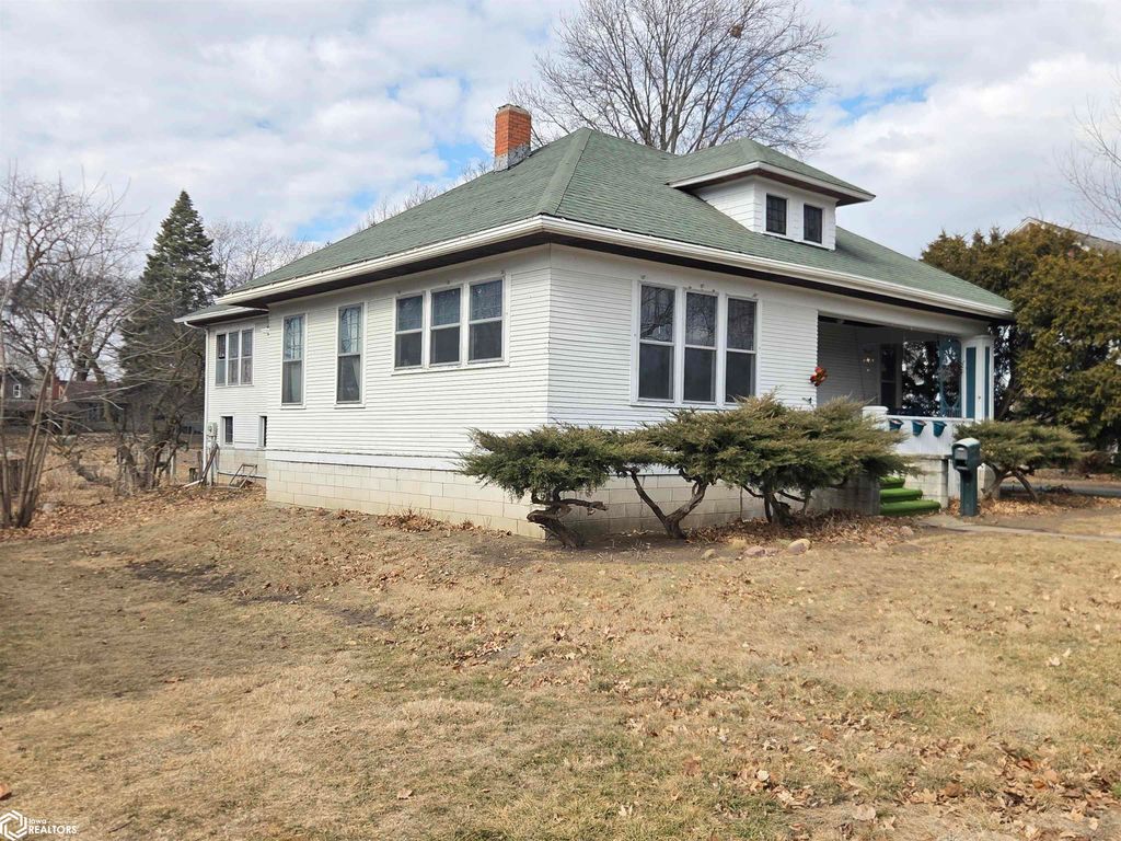 Photo of 910 N Sycamore Street N, Creston, IA 50801 (MLS # 6335550)