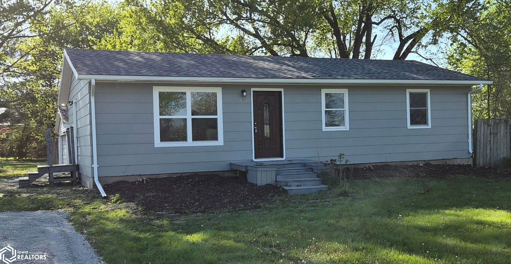 Photo of 701 N 1St Street, Mystic, IA 52574 (MLS # 6337490)