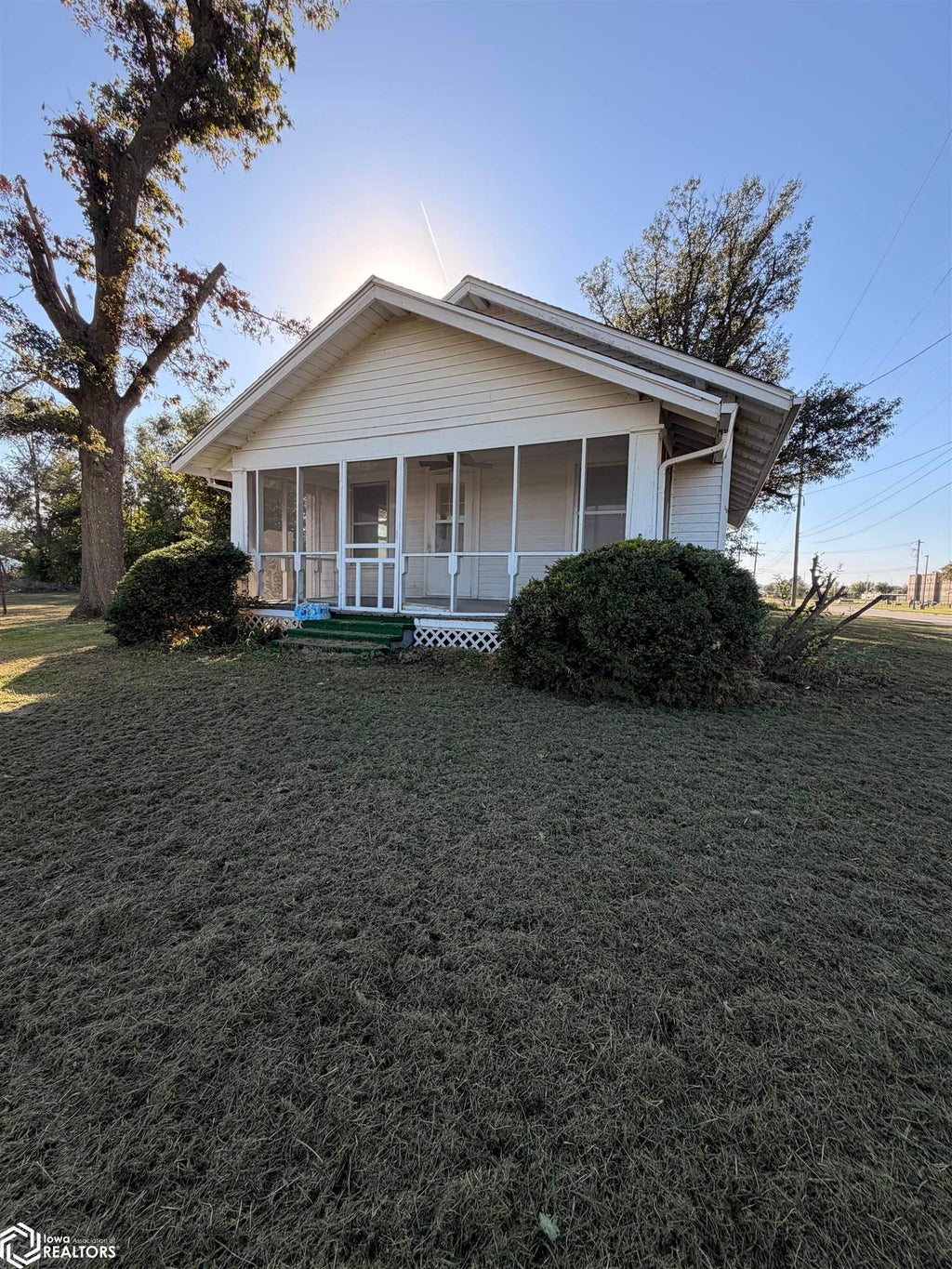 Photo of 510 N Sycamore Street, Shenandoah, IA 51601 (MLS # 6343516)
