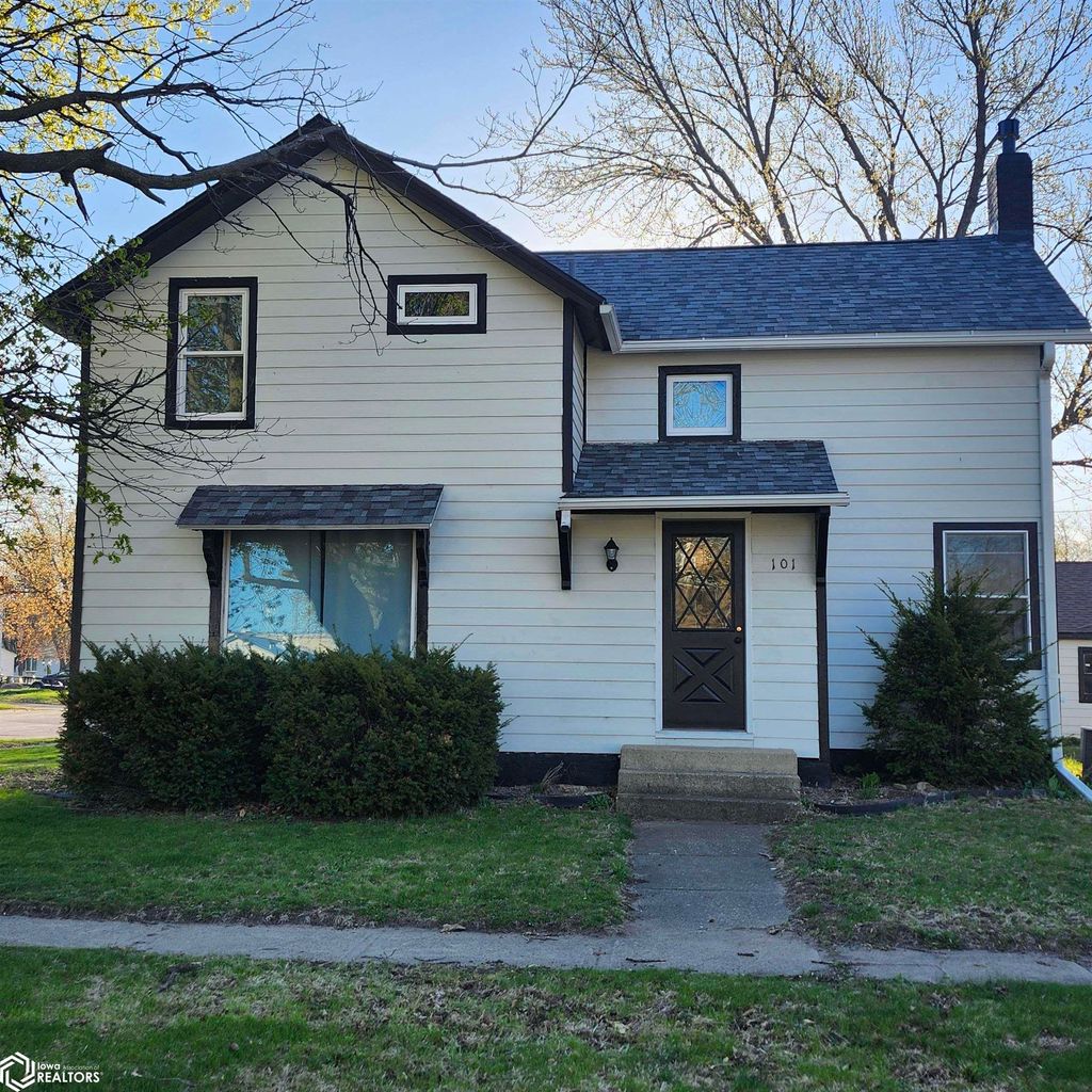 Photo of 101 3rd St S St, Humboldt, IA 50548 (MLS # 6337470)