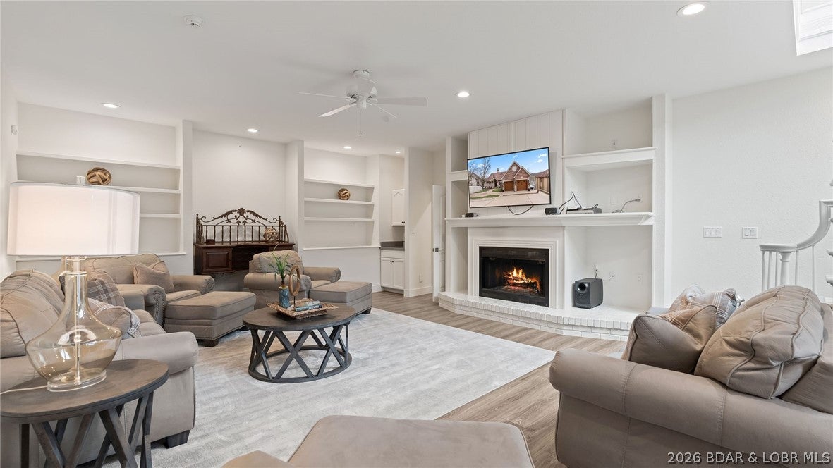 Porto Cima, Missouri, 65079, United States, 5 Bedrooms Bedrooms, ,7 BathroomsBathrooms,Residential,Active,2035129