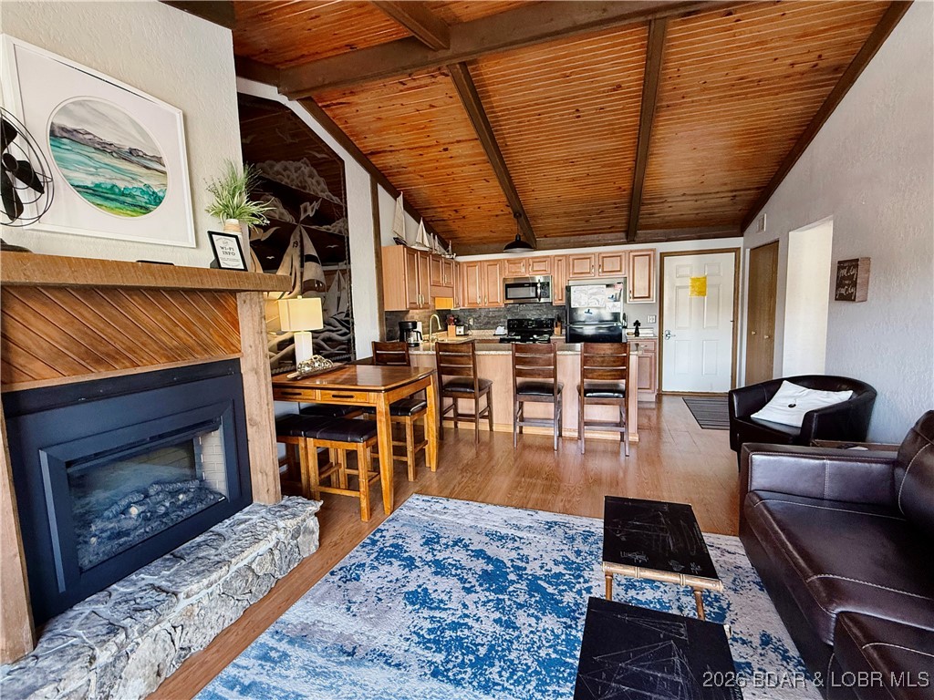 304 Southwood Shores Drive 4B