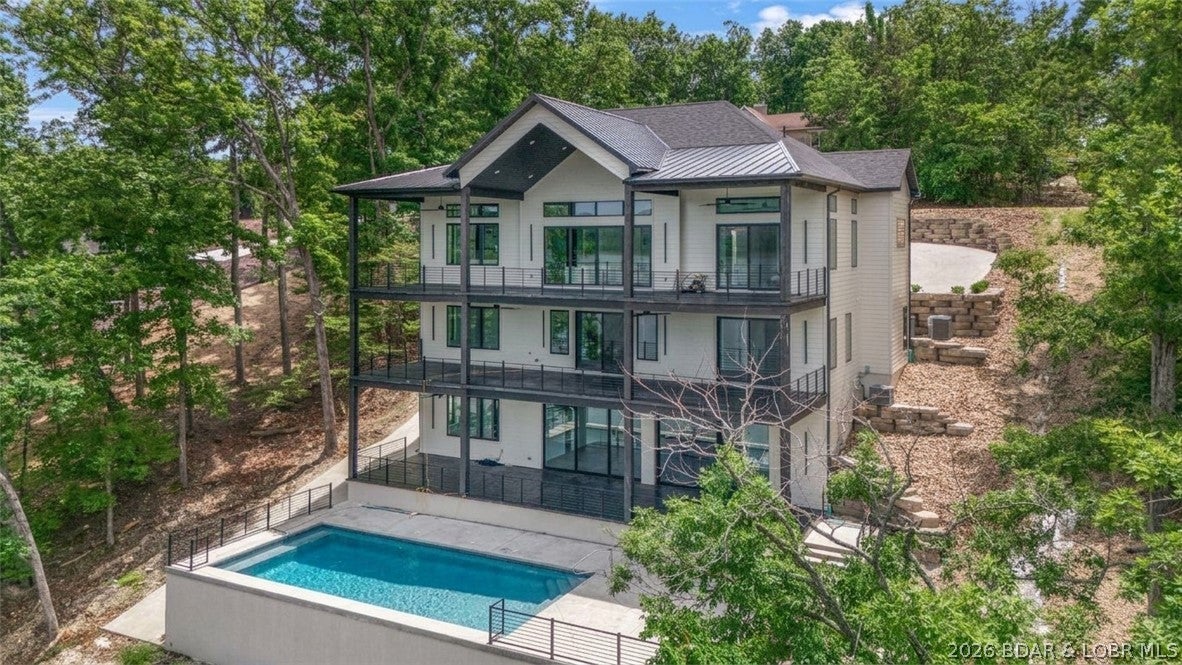 957 Grand View Dr, Porto Cima, MO, 65079, USA, 6 Bedrooms Bedrooms, ,9 BathroomsBathrooms,Residential,Active,957 Grand View Dr,3583996