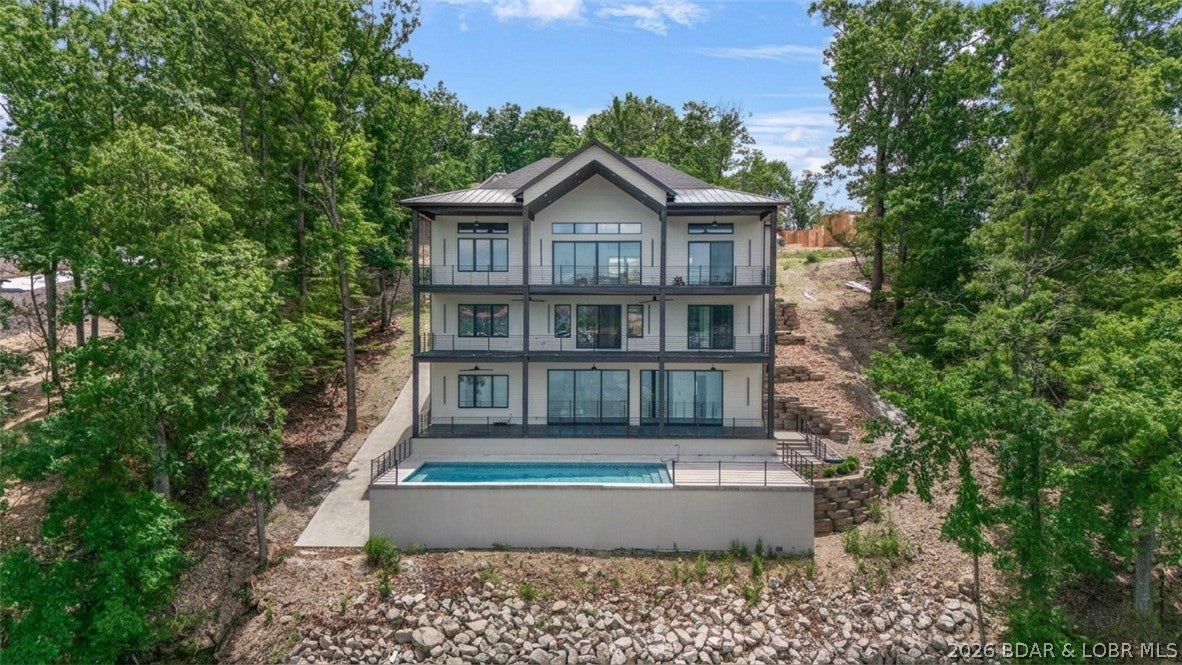 957 Grand View Dr, Porto Cima, MO, 65079, USA, 6 Bedrooms Bedrooms, ,9 BathroomsBathrooms,Residential,Active,957 Grand View Dr,3583996