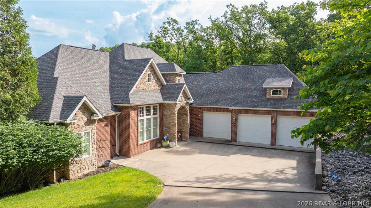 Camdenton, Missouri, 65020, United States, 5 Bedrooms Bedrooms, ,4 BathroomsBathrooms,Residential,Active,2052132