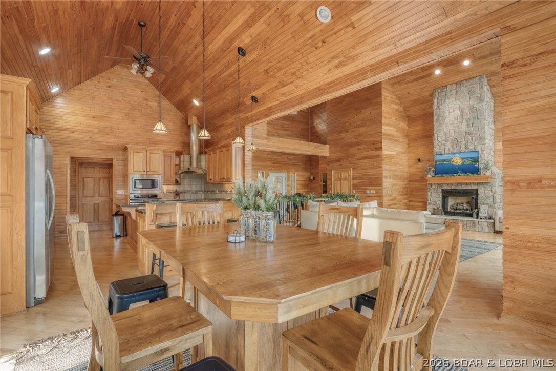 Climax Springs, Missouri, 65324, United States, 5 Bedrooms Bedrooms, ,5 BathroomsBathrooms,Residential,Active,2019149