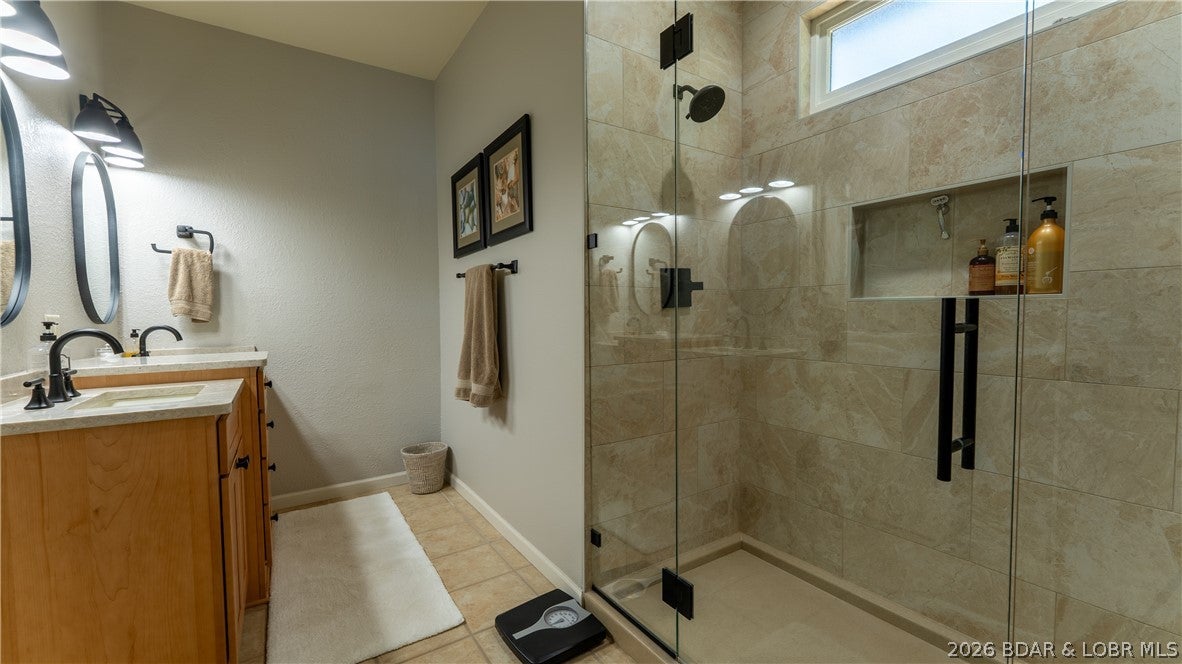 1521 Big Island Dr, Roach, MO, 65787, USA, 7 Bedrooms Bedrooms, ,5 BathroomsBathrooms,Residential,Contingent,1521 Big Island Dr,3587399