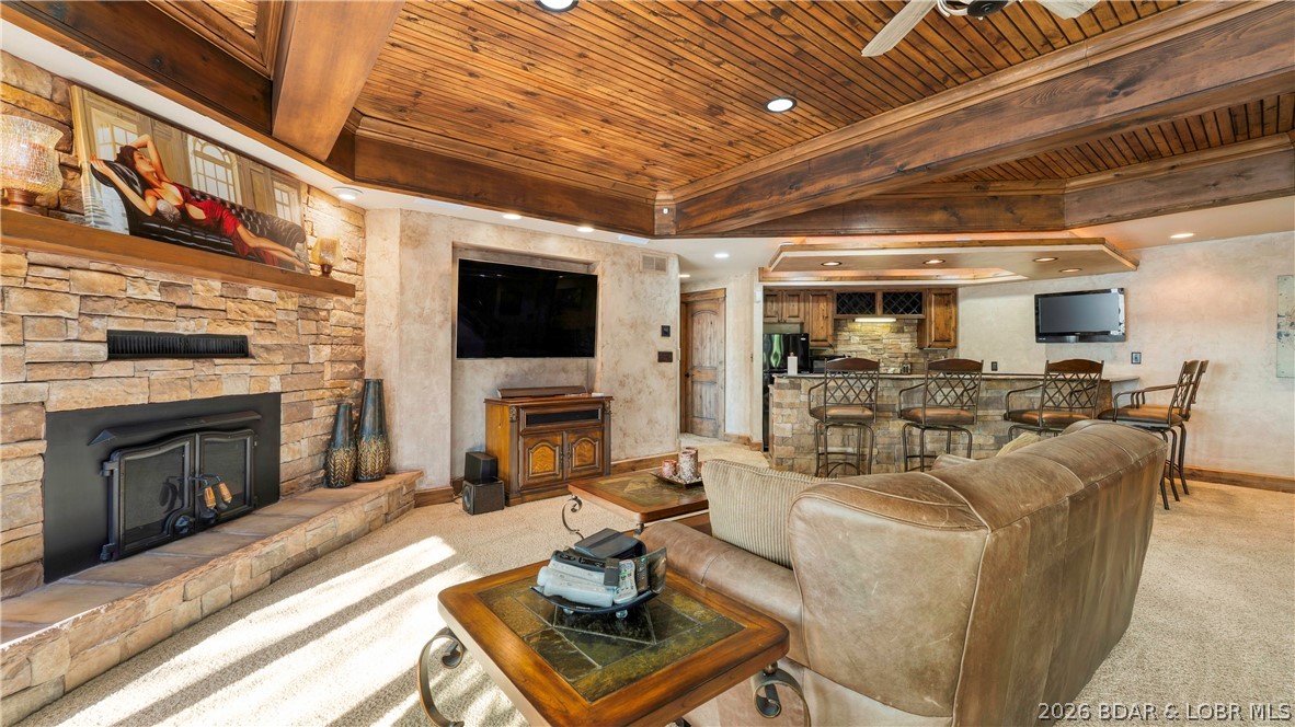 Four Seasons, Missouri, 65049, United States, 6 Bedrooms Bedrooms, ,7 BathroomsBathrooms,Residential,Active,2052078