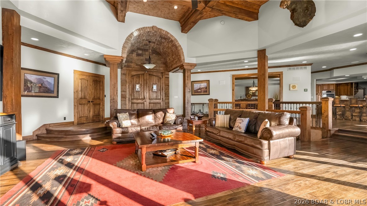Four Seasons, Missouri, 65049, United States, 6 Bedrooms Bedrooms, ,7 BathroomsBathrooms,Residential,Active,2052078