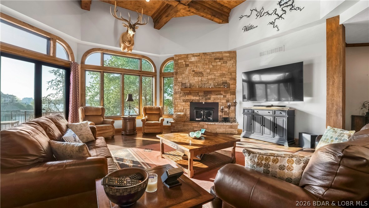 Four Seasons, Missouri, 65049, United States, 6 Bedrooms Bedrooms, ,7 BathroomsBathrooms,Residential,Active,2052078