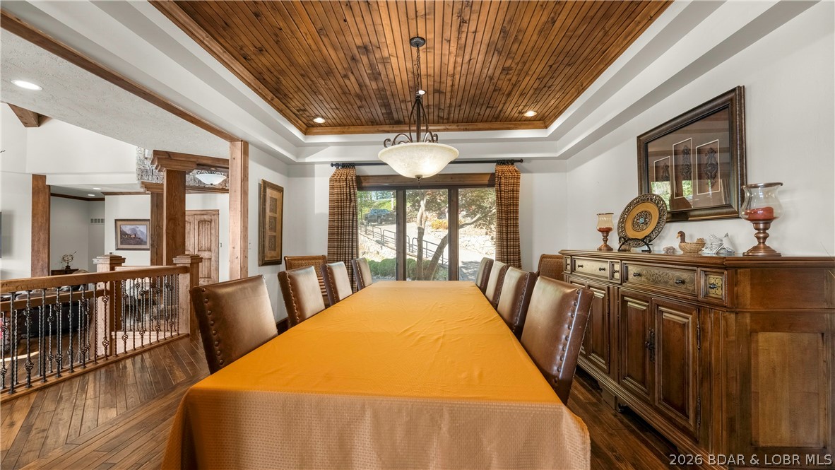 Four Seasons, Missouri, 65049, United States, 6 Bedrooms Bedrooms, ,7 BathroomsBathrooms,Residential,Active,2052078