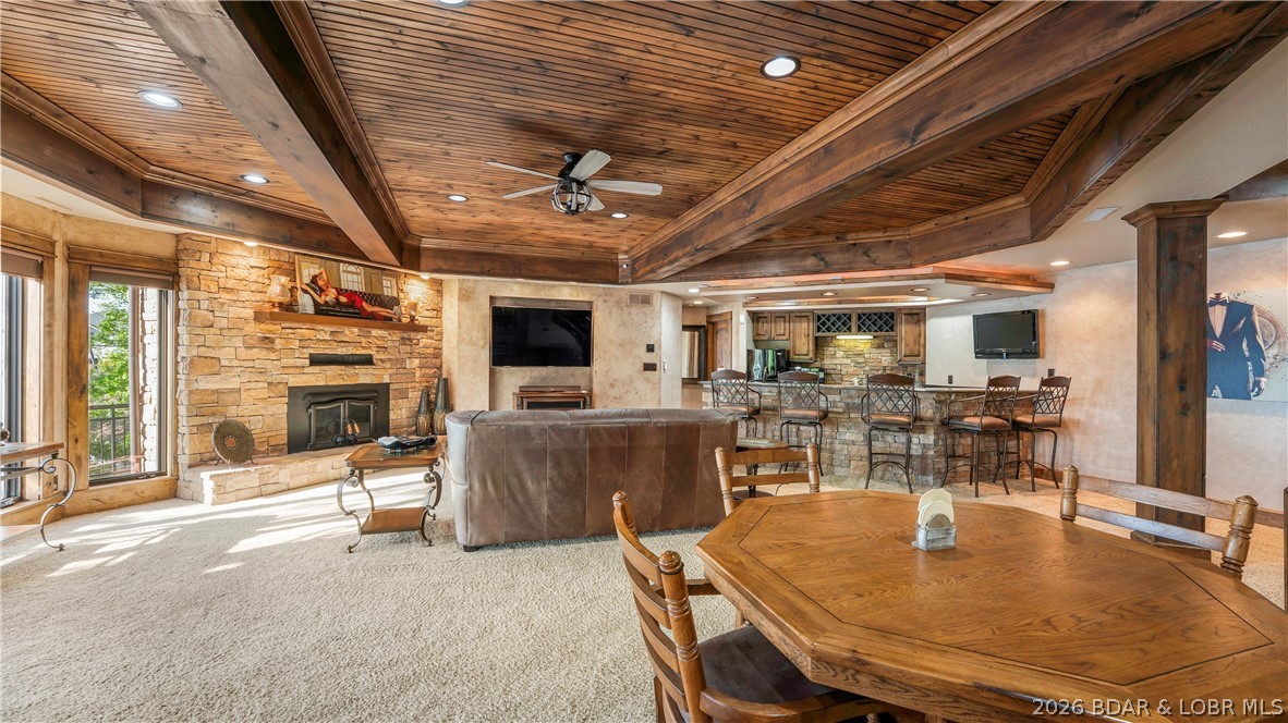Four Seasons, Missouri, 65049, United States, 6 Bedrooms Bedrooms, ,7 BathroomsBathrooms,Residential,Active,2052078