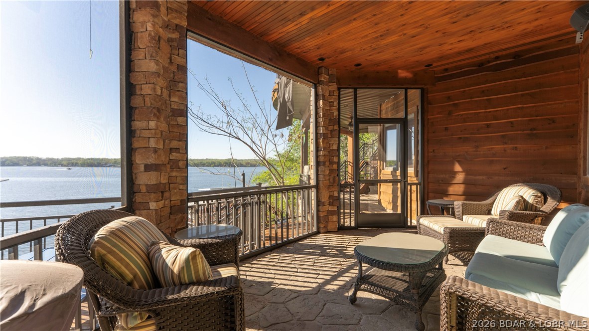 Four Seasons, Missouri, 65049, United States, 6 Bedrooms Bedrooms, ,7 BathroomsBathrooms,Residential,Active,2052078