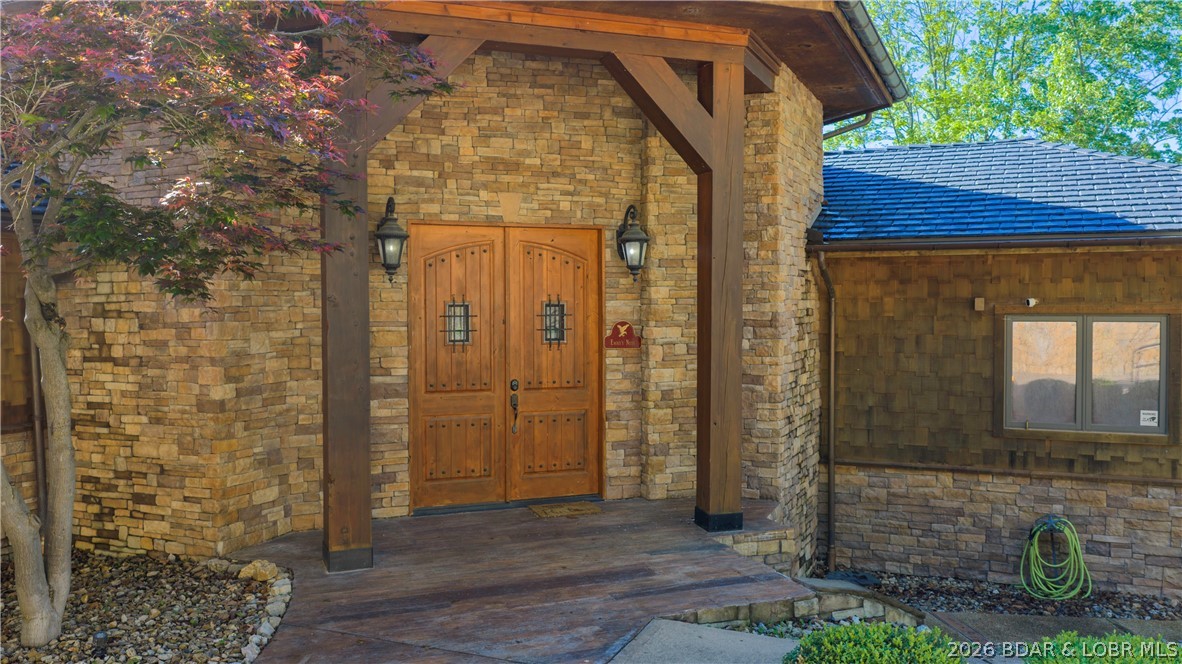 Four Seasons, Missouri, 65049, United States, 6 Bedrooms Bedrooms, ,7 BathroomsBathrooms,Residential,Active,2052078