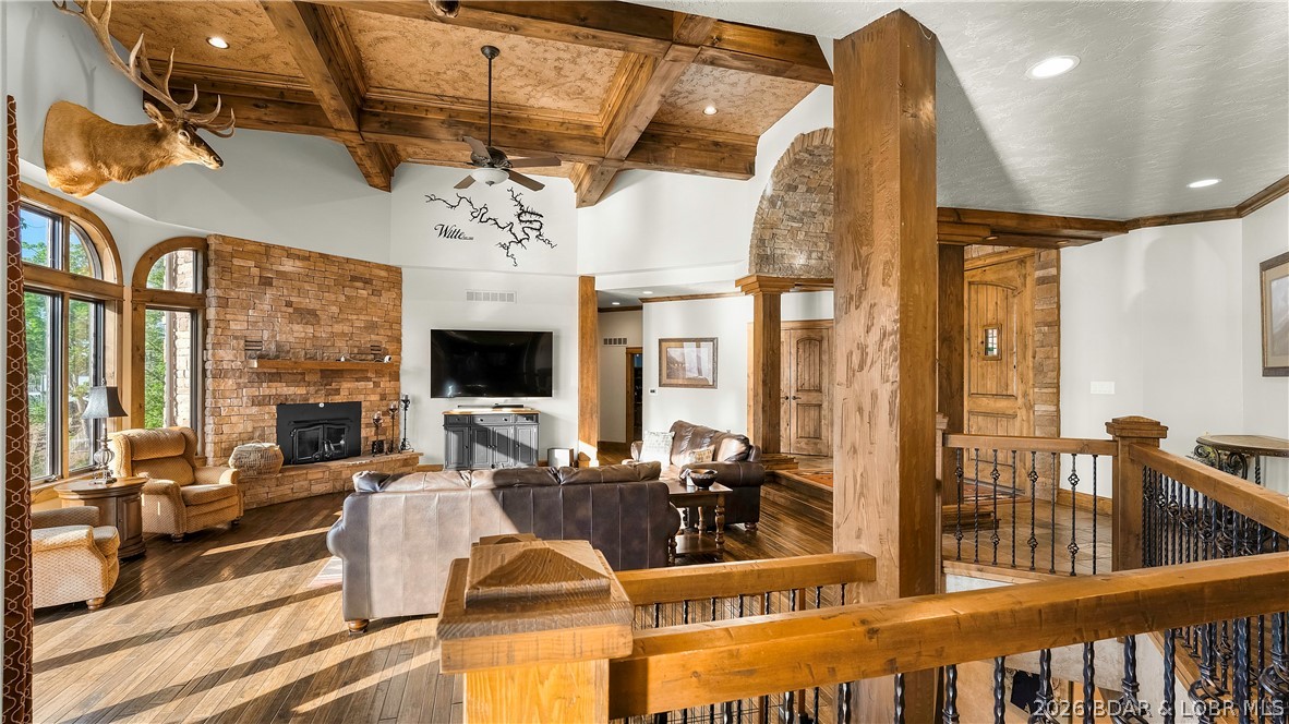 Four Seasons, Missouri, 65049, United States, 6 Bedrooms Bedrooms, ,7 BathroomsBathrooms,Residential,Active,2052078