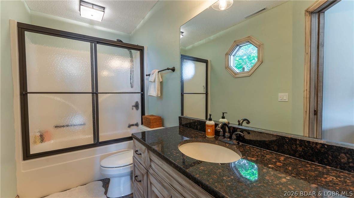 Four Seasons, Missouri, 65049, United States, 6 Bedrooms Bedrooms, ,7 BathroomsBathrooms,Residential,Active,2052078